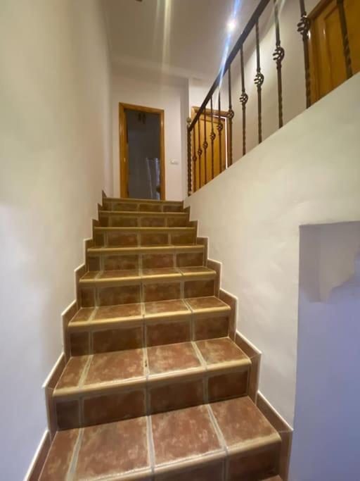 הוילה Graja de Iniesta Agradable Casa Con Chimenea Interior Y Barbacoa. מראה חיצוני תמונה