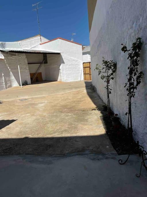הוילה Graja de Iniesta Agradable Casa Con Chimenea Interior Y Barbacoa. מראה חיצוני תמונה